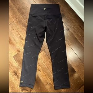 NWT Special edition! Wunder under high rise crop size 4.